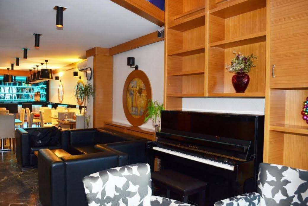 La Piano 2* Istanboel